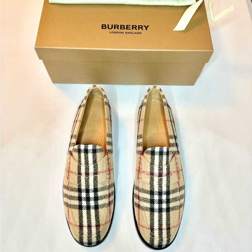 Burberry loafers size 44 EUR or 11 US. Brand new never used
